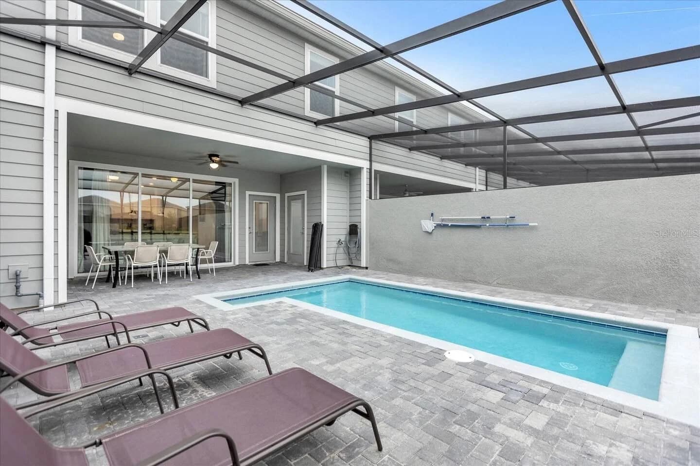 7542 OAK SPRING 5