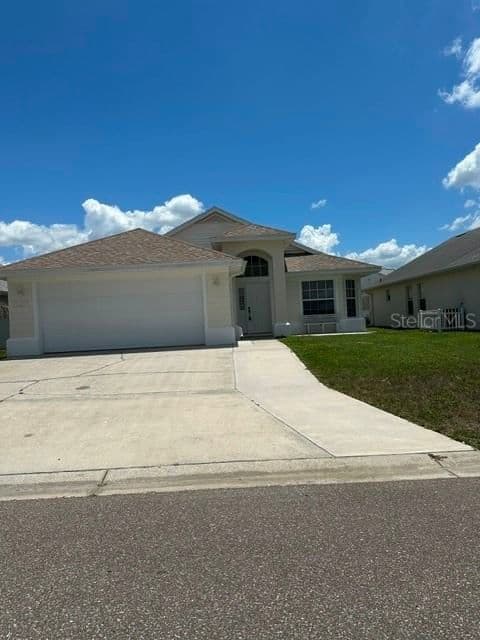 1525 CHALLENGER, Davenport, FL 33897