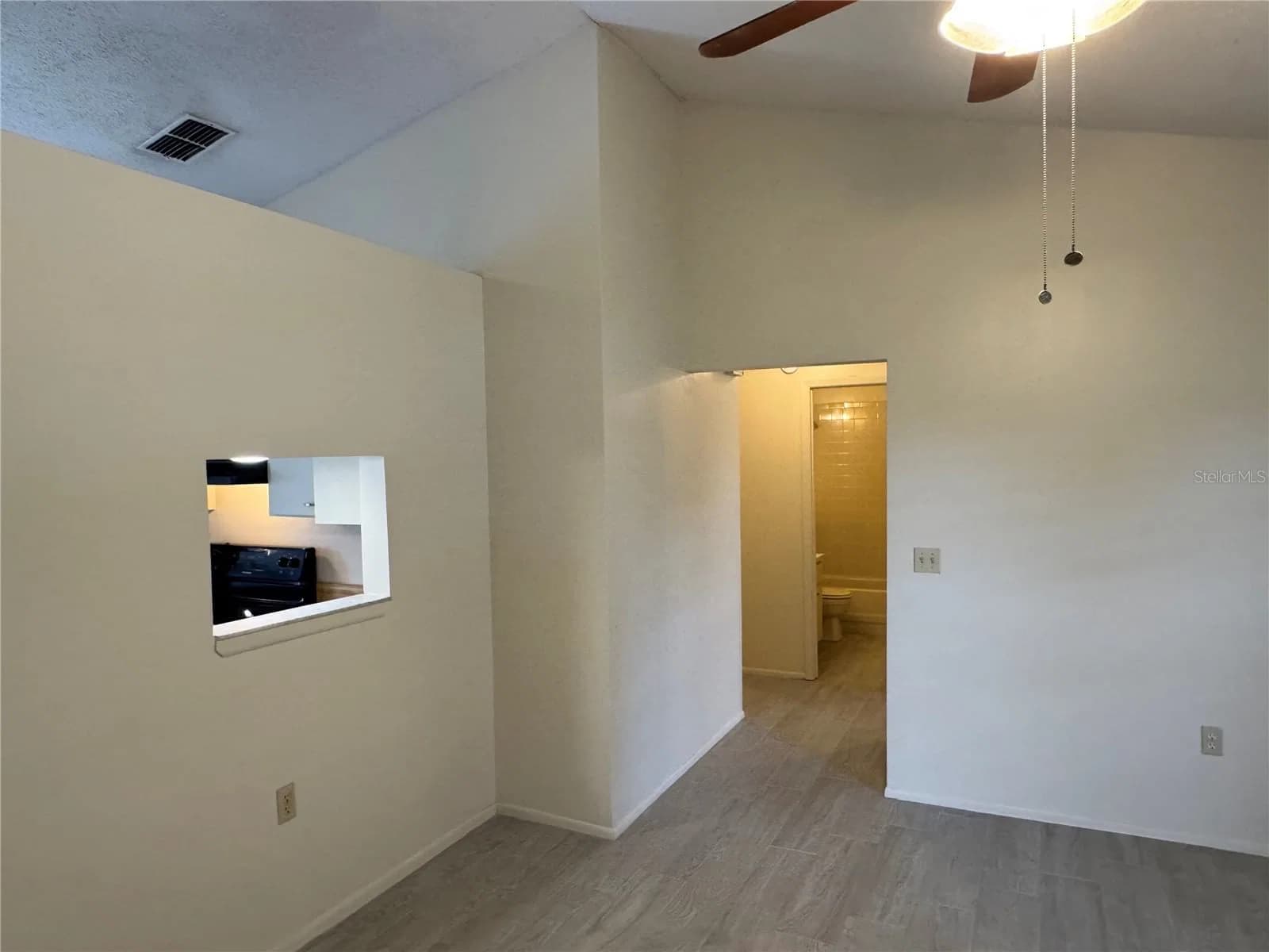 10041 MASSEY Street 4