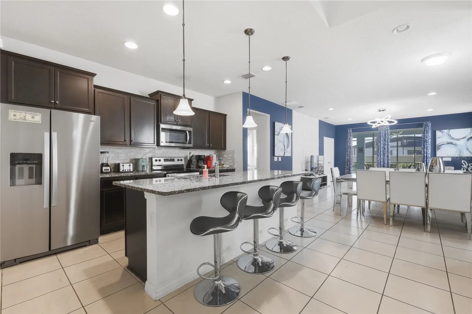 8956 ZURICH, Kissimmee, FL 34747 3