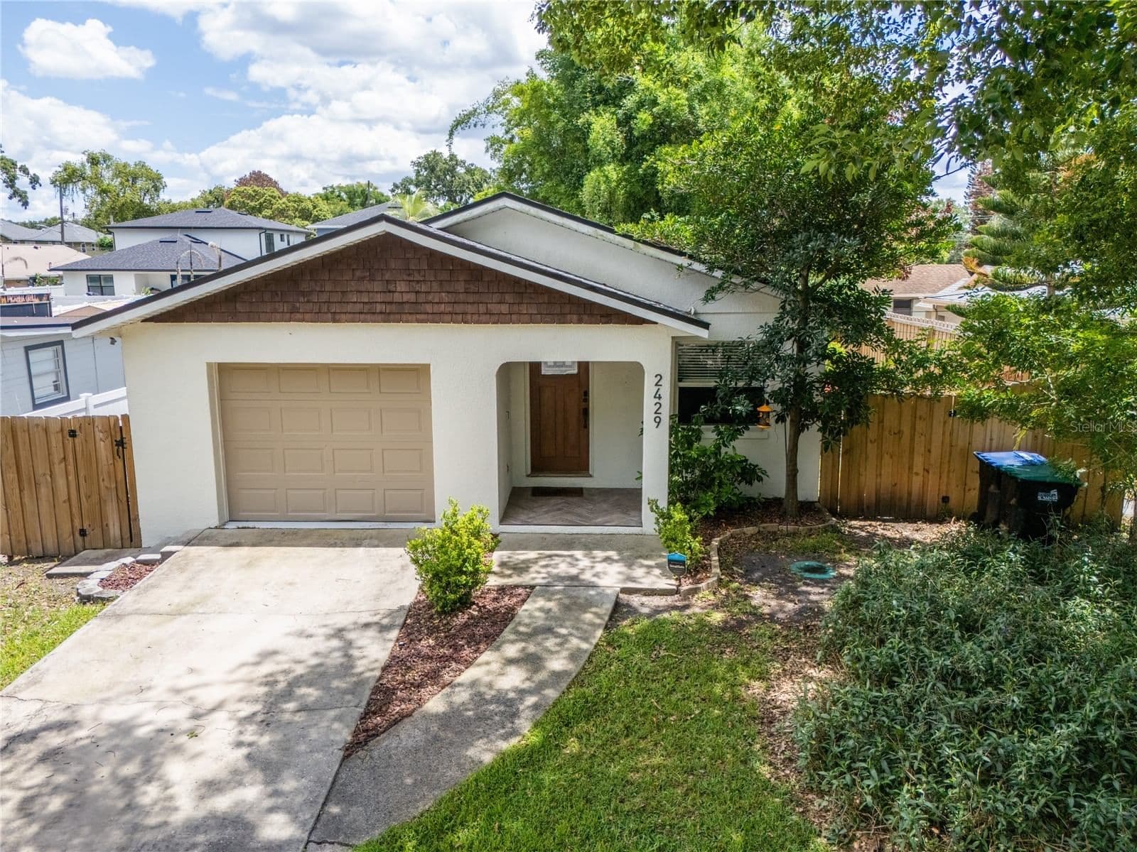 2429 BROWN Avenue, Orlando, FL 32806 2