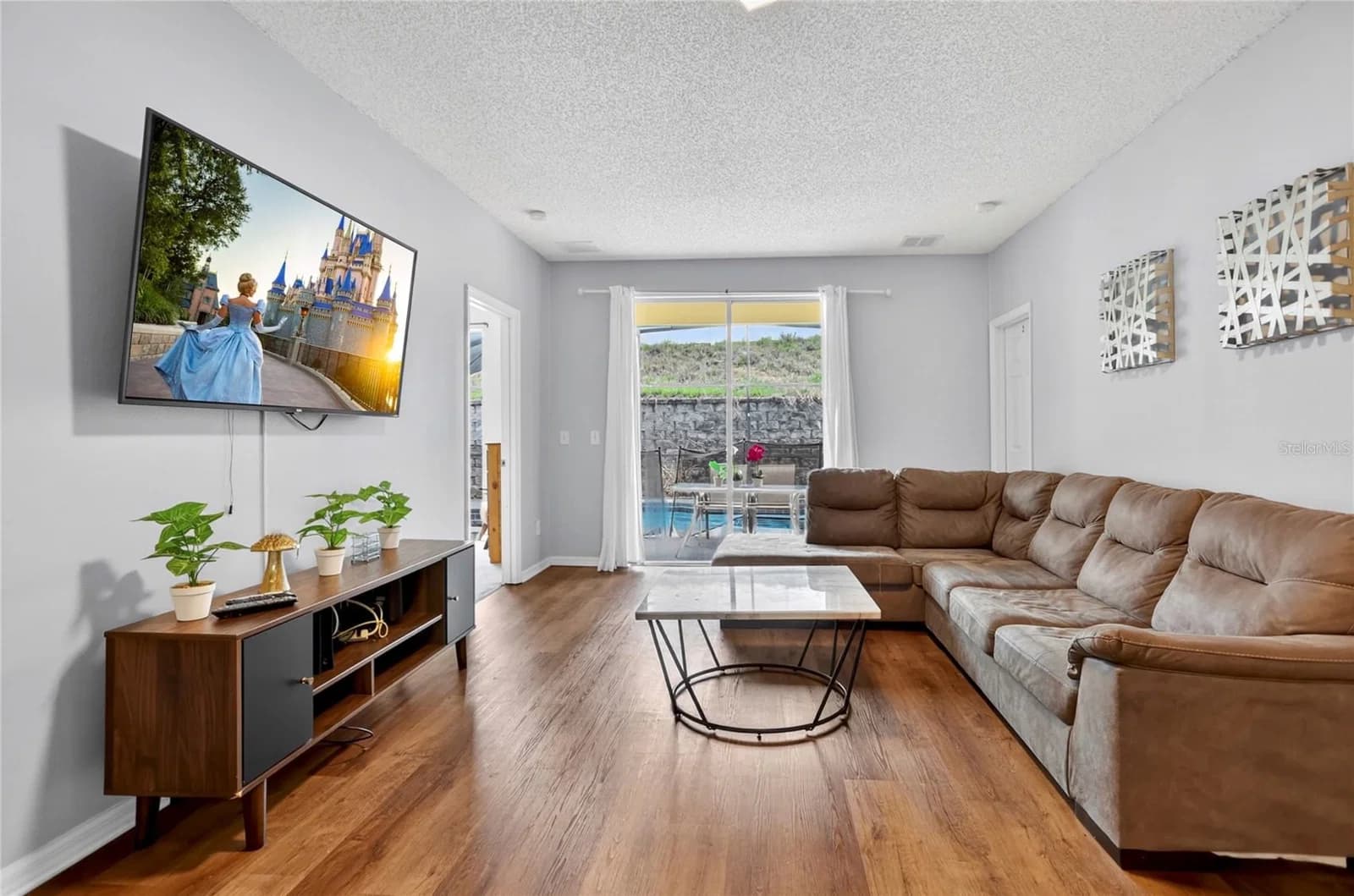 258 SUNSET VIEW 2