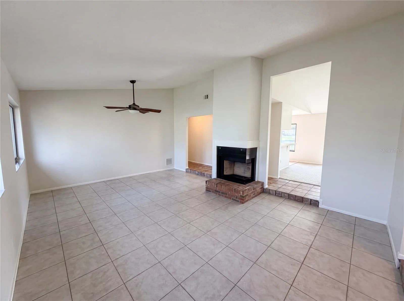 2631 ALABASTER Avenue, Orlando, FL 32833 3