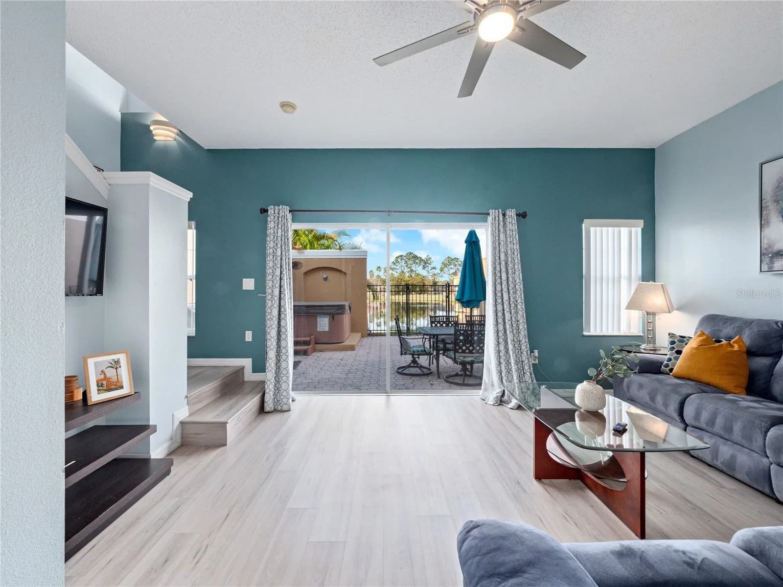 136 POMPANO BEACH 5