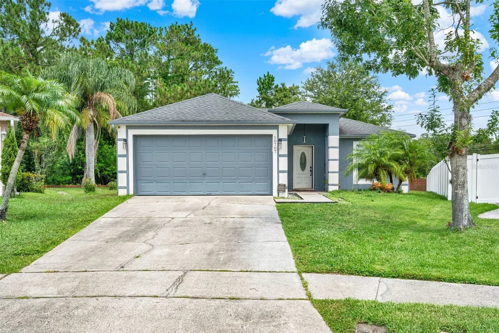 10707 PALAISEAU Court, Orlando, FL 32825