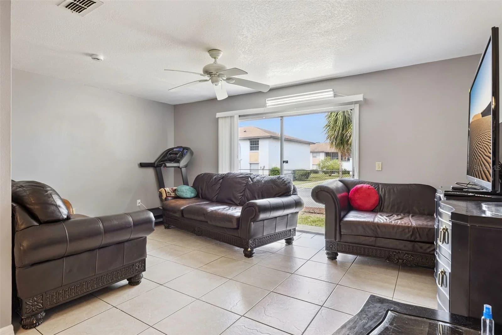 2460 SUMMERFIELD 4