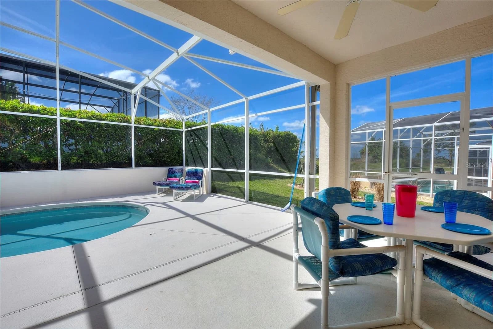 556 BONVILLE 2