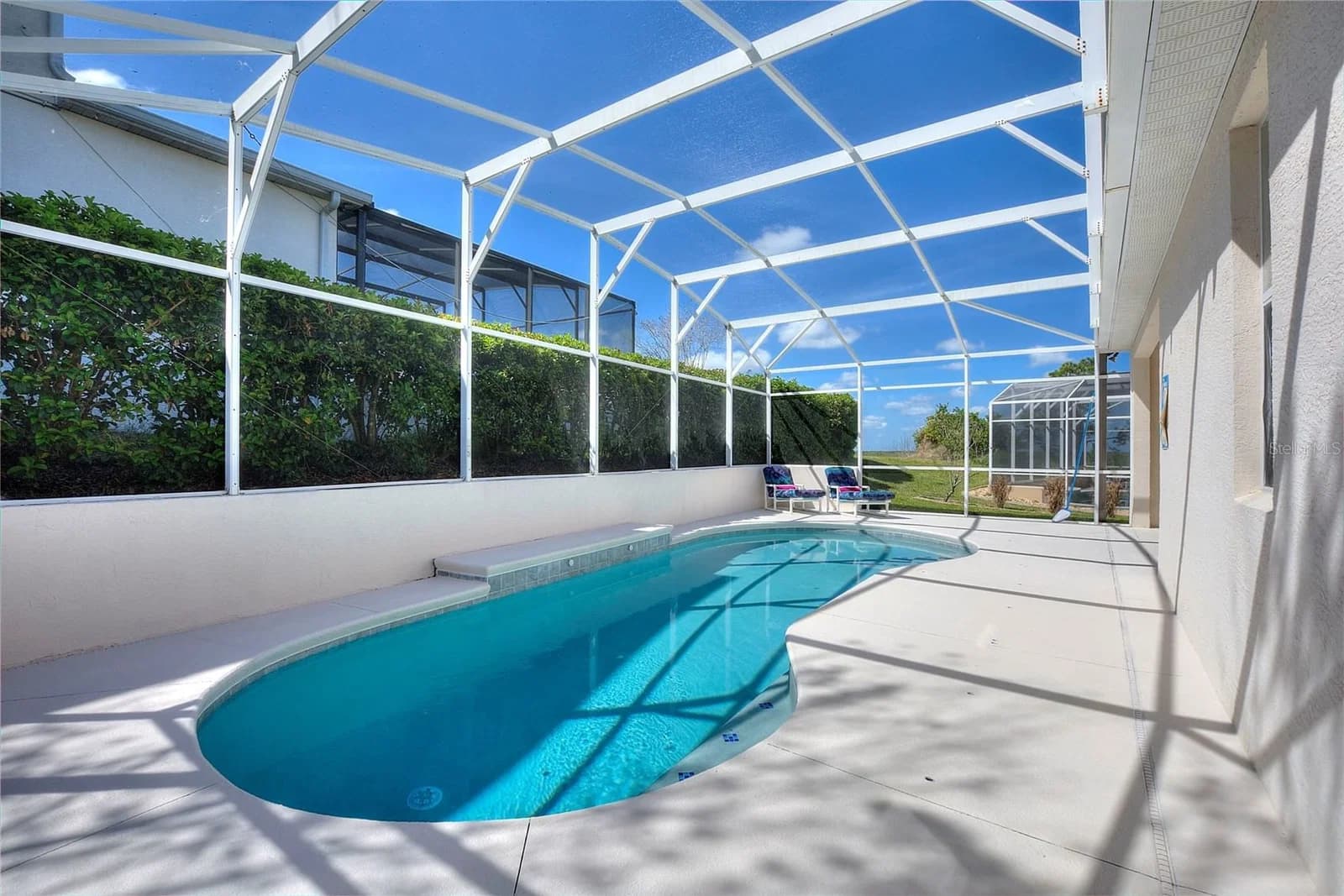 556 BONVILLE 4