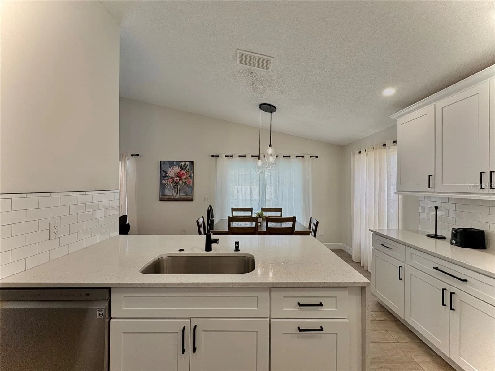 154 CASTLEMAIN 5
