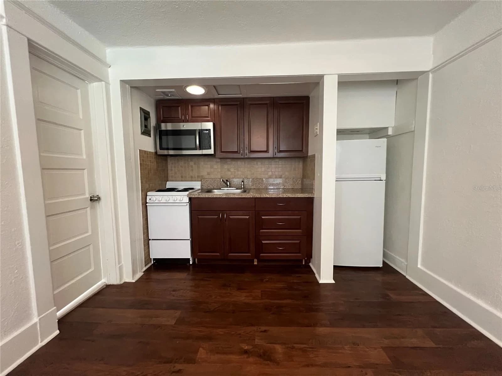 510 E JACKSON ST, Orlando, FL 32801 3
