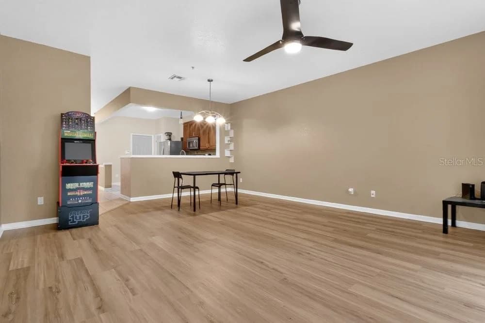 6302 DAYSBROOK Drive #104, Orlando, FL 32835 3