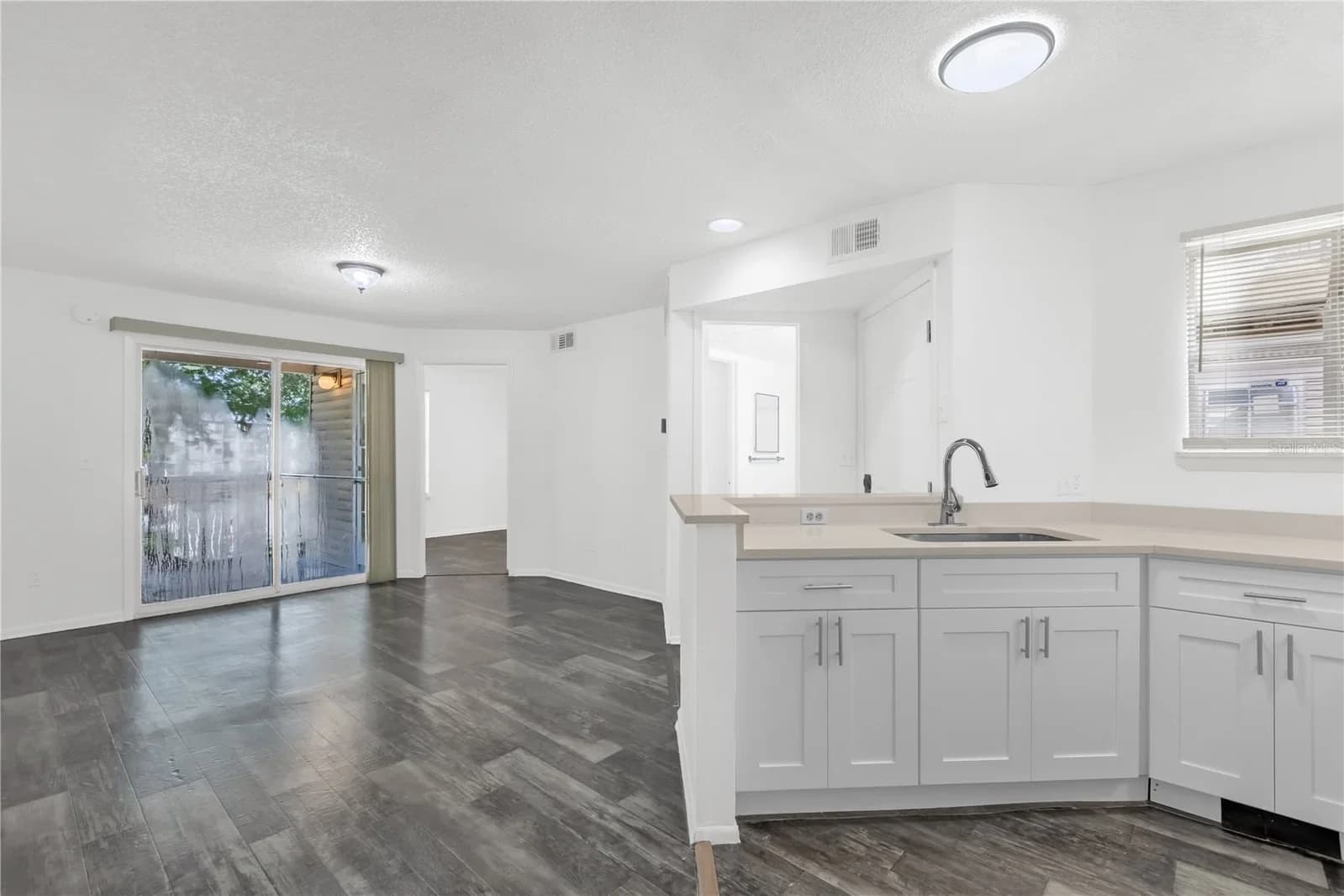 1964 LAKE ATRIUMS Circle #170 4