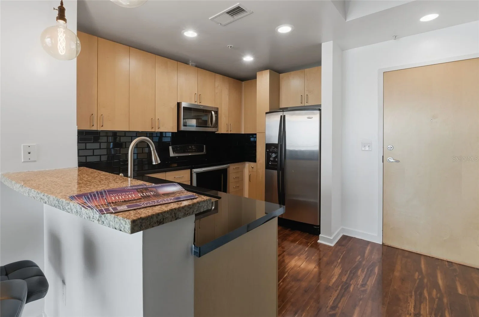 155 COURT Avenue #1113 4