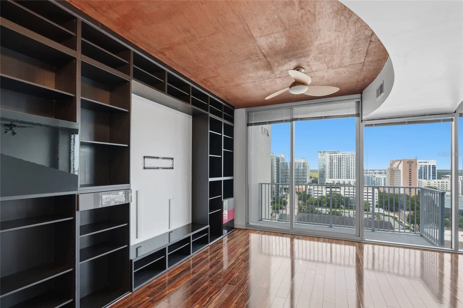 155 COURT Avenue #1113 5