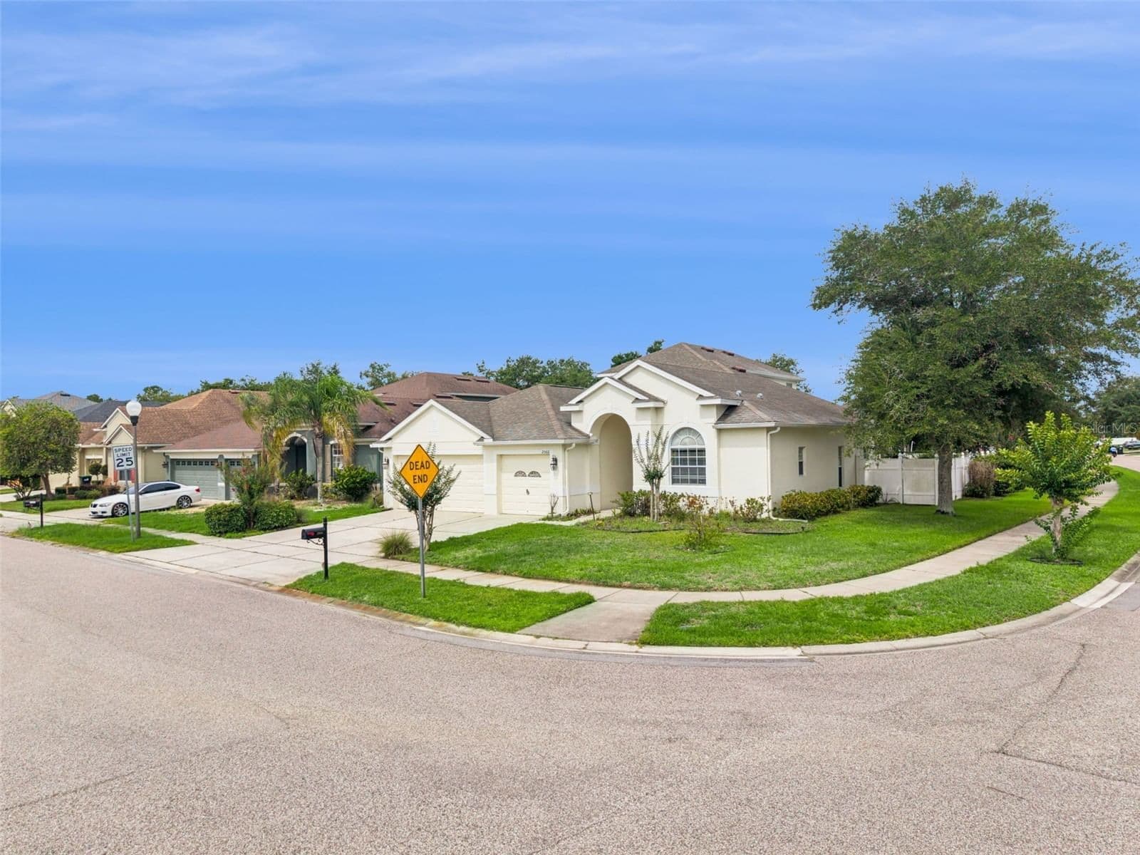 2066 GLORIA OAK 5