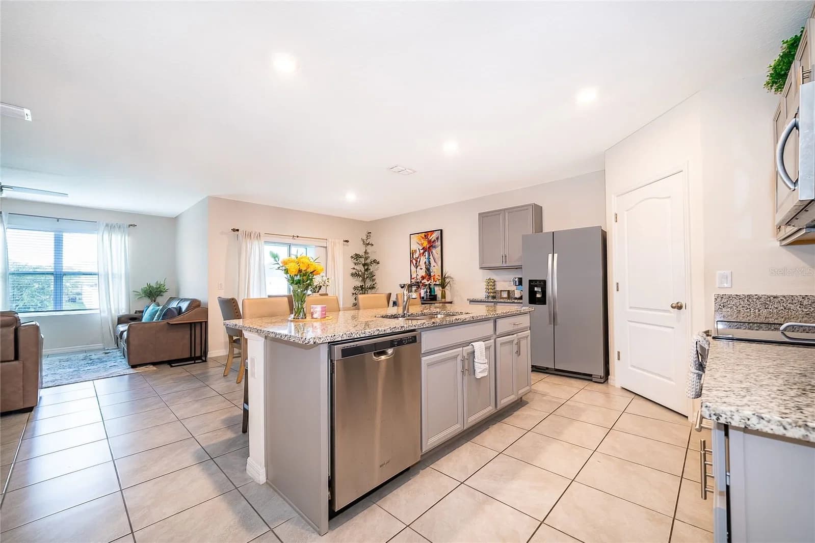 1933 BELLKNOLL, Kissimmee, FL 34744 3