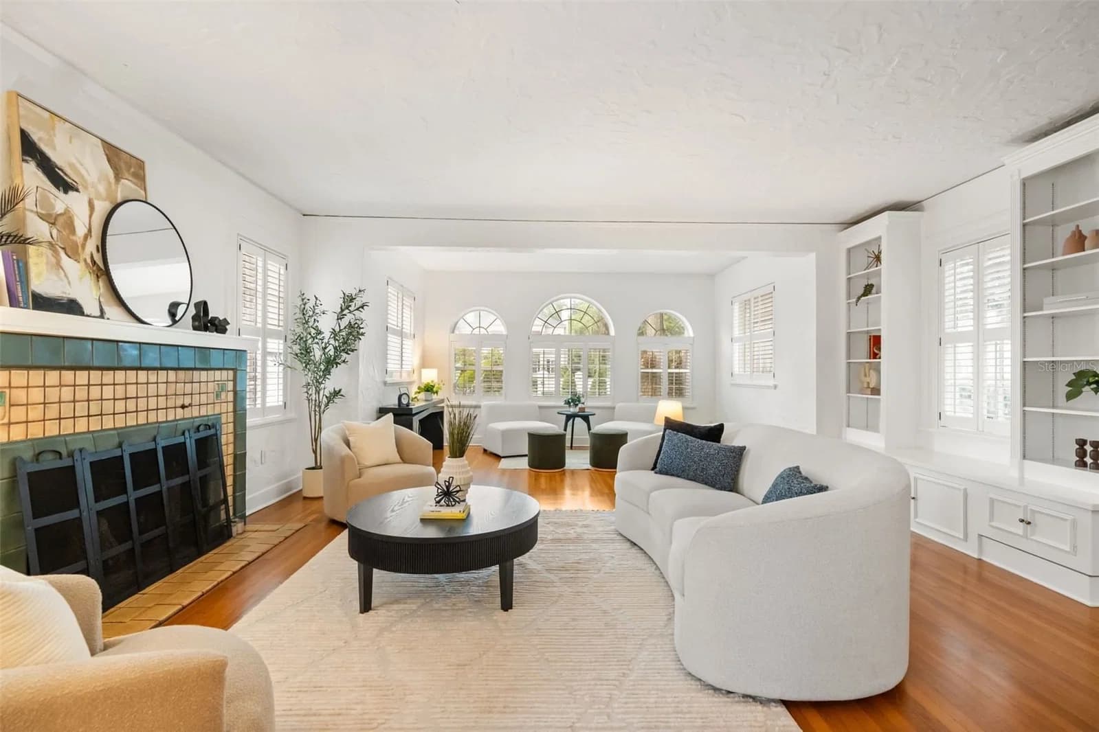 732 EDGEWATER 5