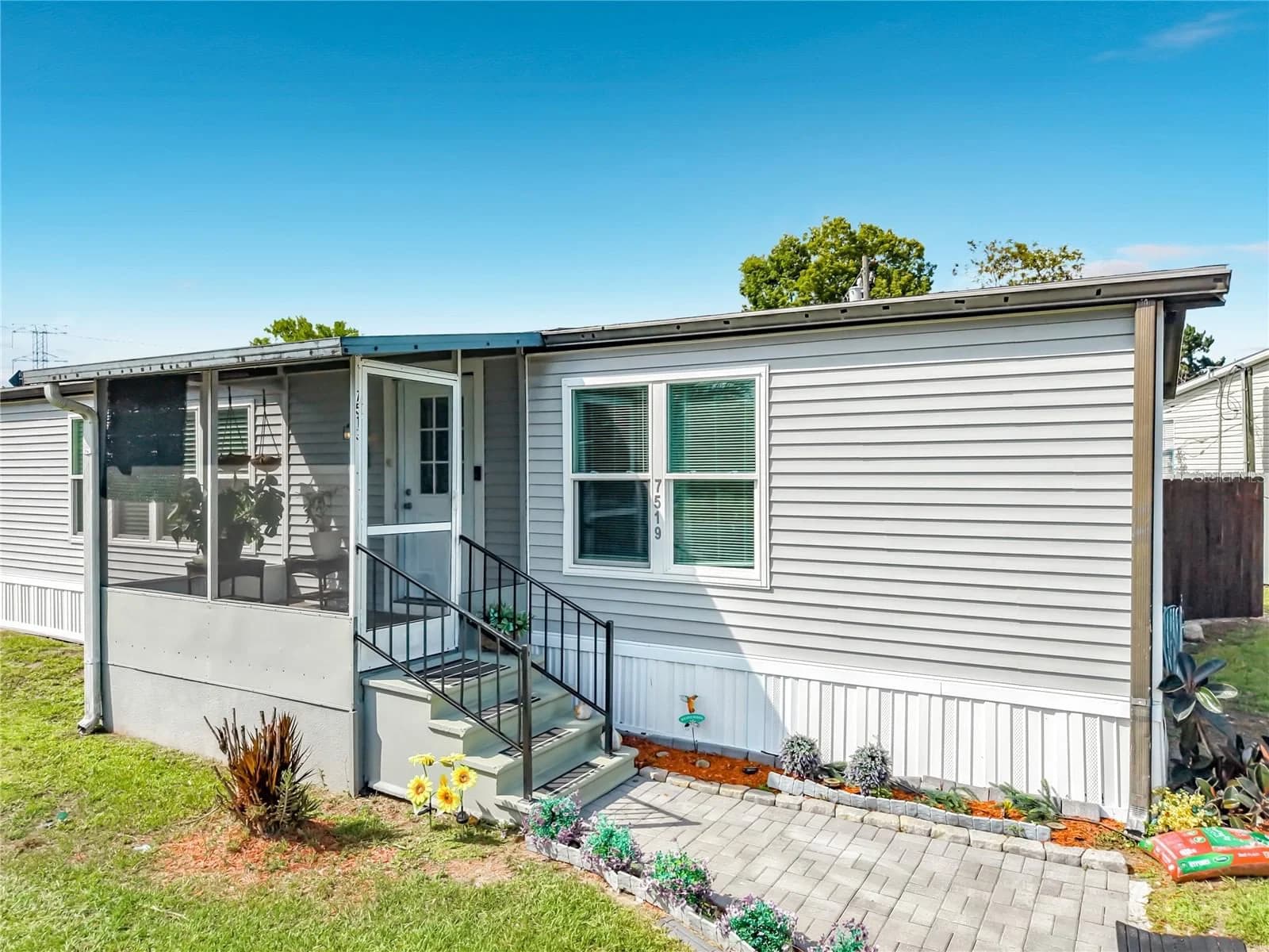 7519 CHARLIN, Orlando, FL 32822 2