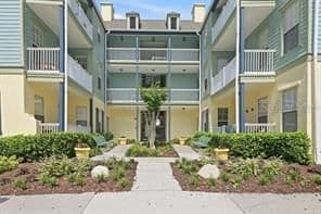 611 CAMPUS 2