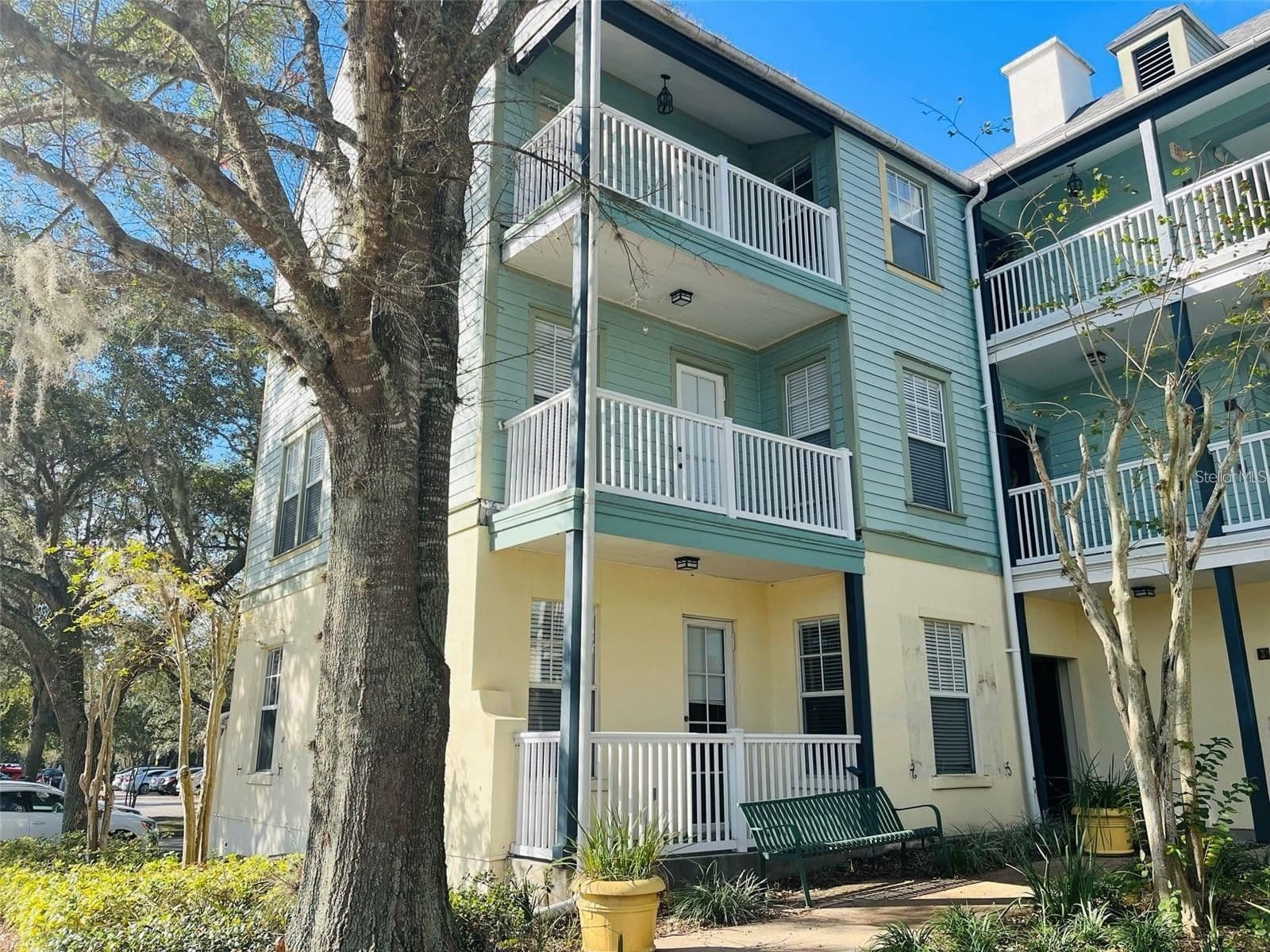 611 CAMPUS 3