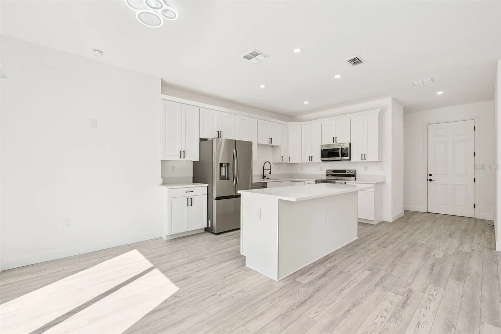 7834 TERN, Orlando, FL 32822 2