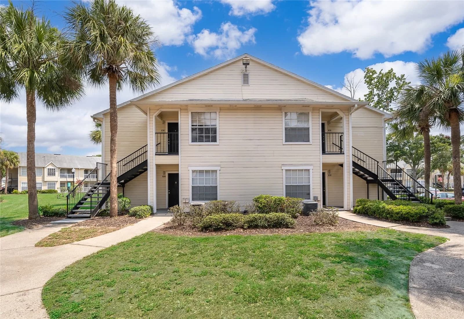 1075 S HIAWASSEE RD, Orlando, FL 32835