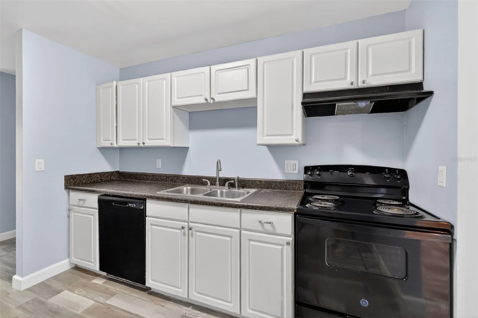 5121 PICADILLY CIRCUS, Orlando, FL 32839 3