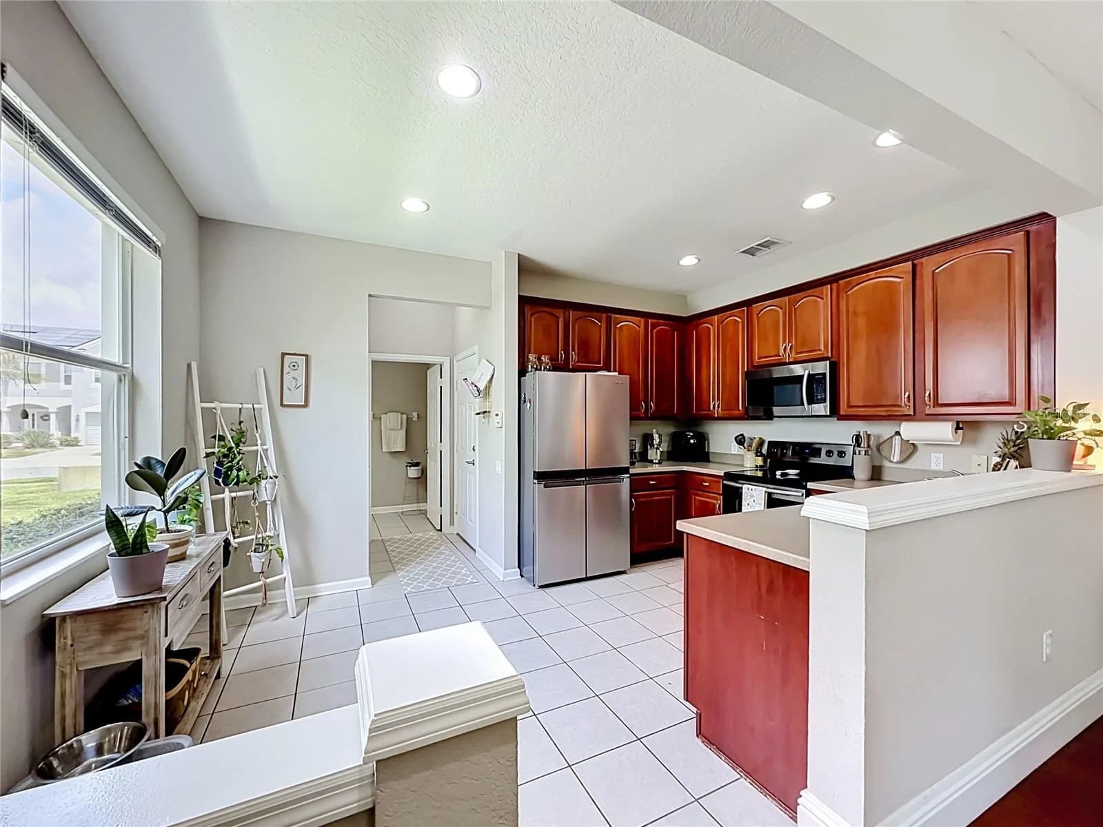 1060 ROCK HARBOR 5