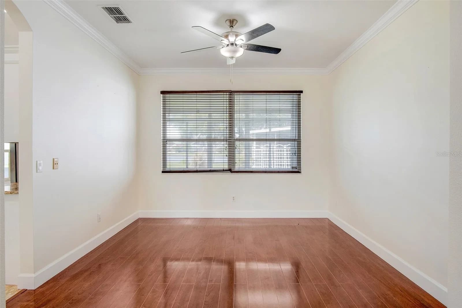 12661 ENCLAVE 4