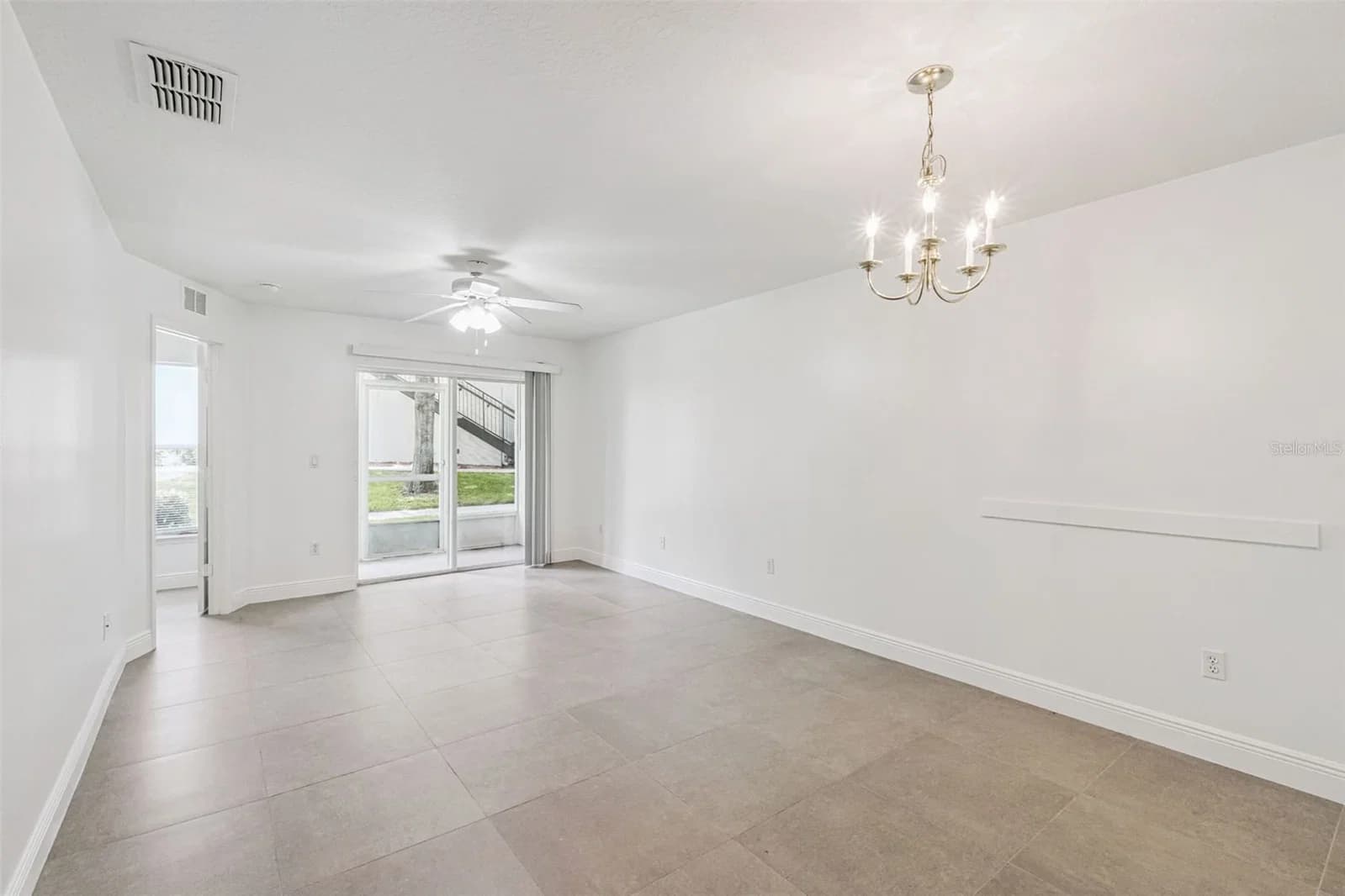 8818 GRAND PALMS 5