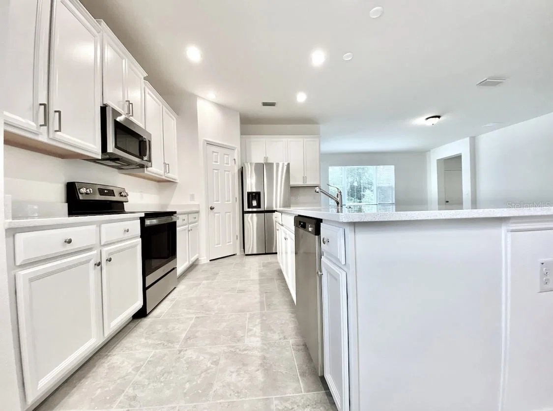 924 AVENAL 5