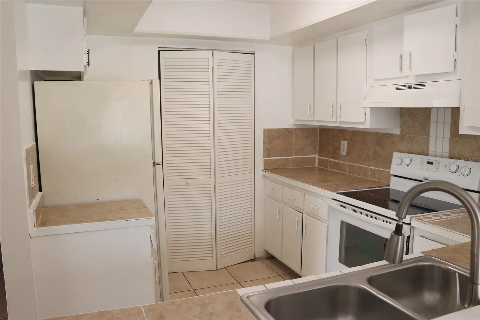 2527 CITRUS CLUB, Orlando, FL 32839 3