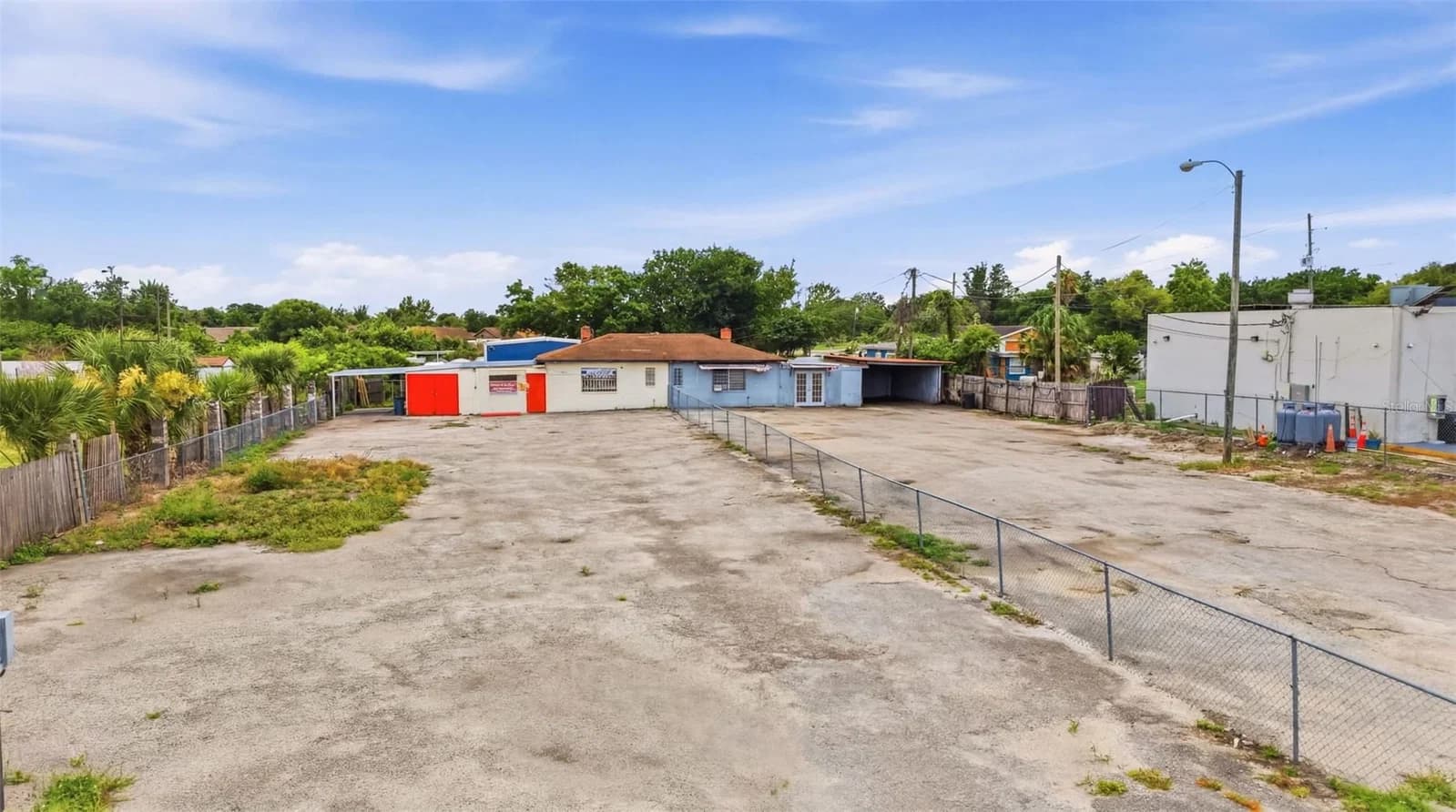 8710 COLONIAL 4