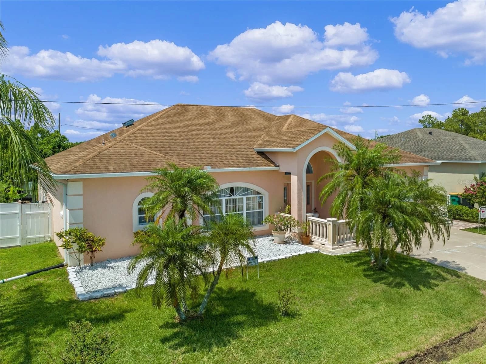 323 ALEGRIANO, Kissimmee, FL 34758 3