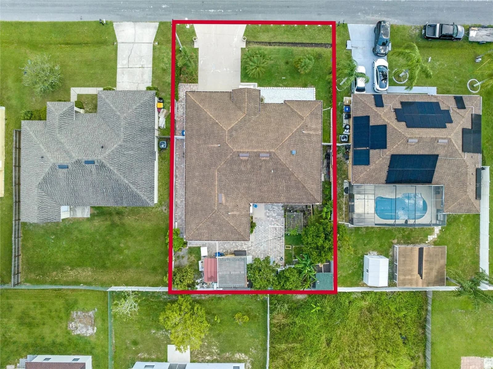 323 ALEGRIANO, Kissimmee, FL 34758 2