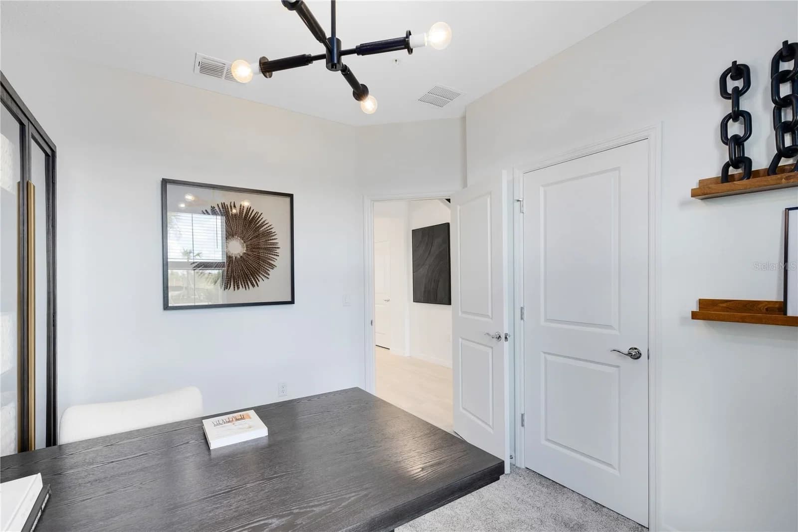1139 LEMONGRASS ALLEY 4