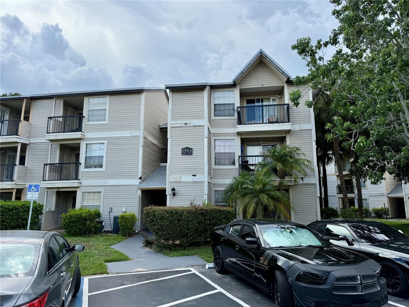 1964 LAKE ATRIUMS, Orlando, FL 32839 3