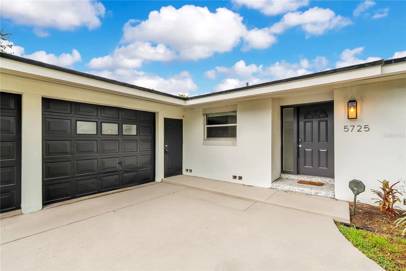 5725 PADGETT 4