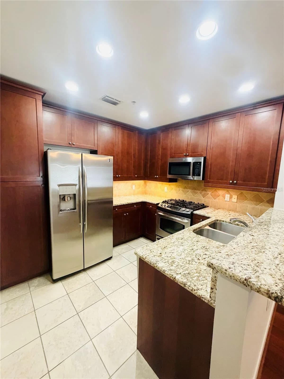 2305 EDGEWATER 5