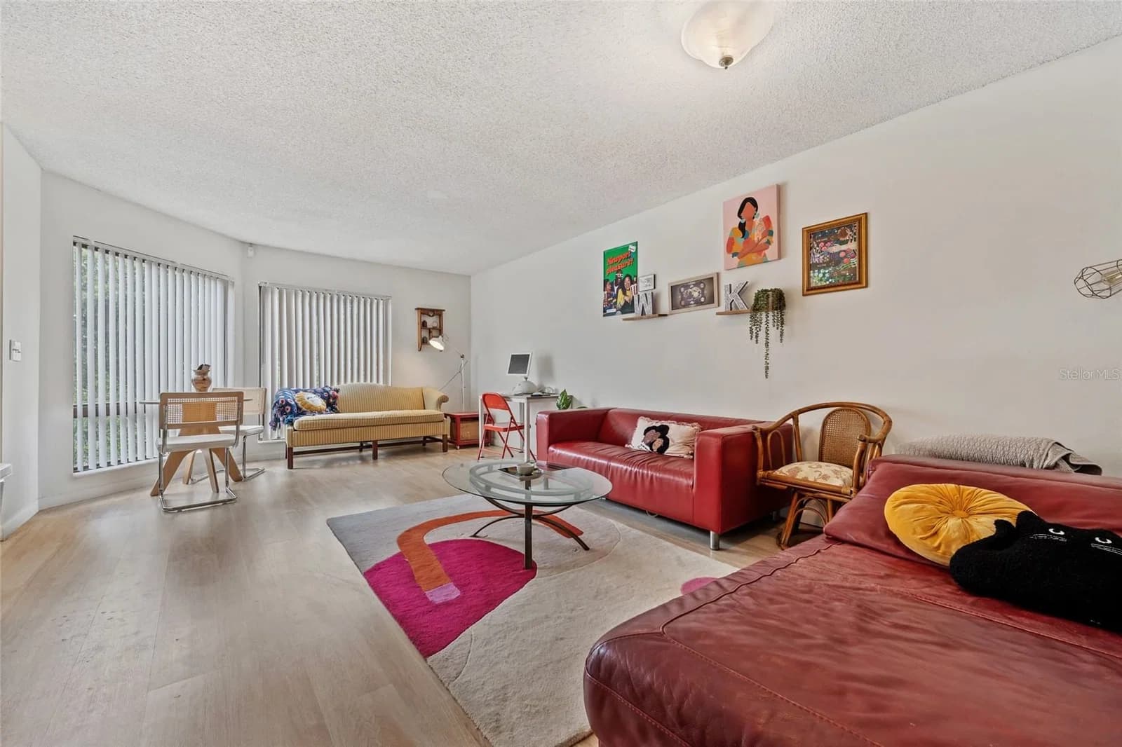 4312 LAKEWAY 4
