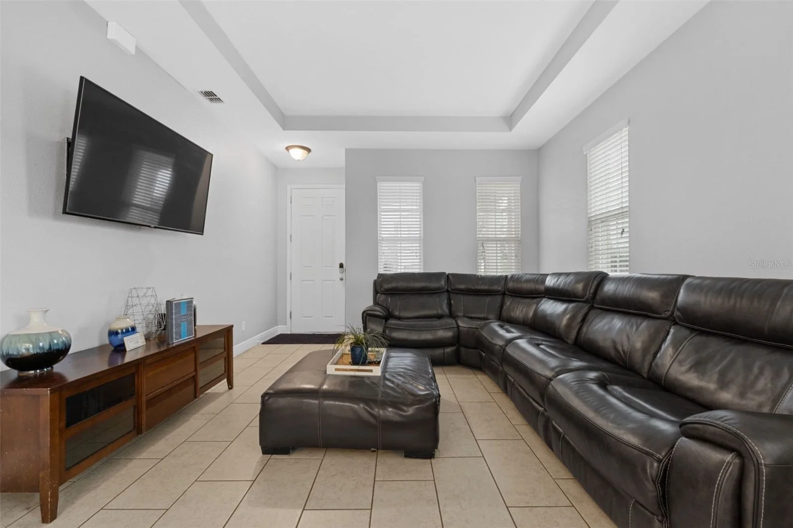 206 ABERDEEN ST 3