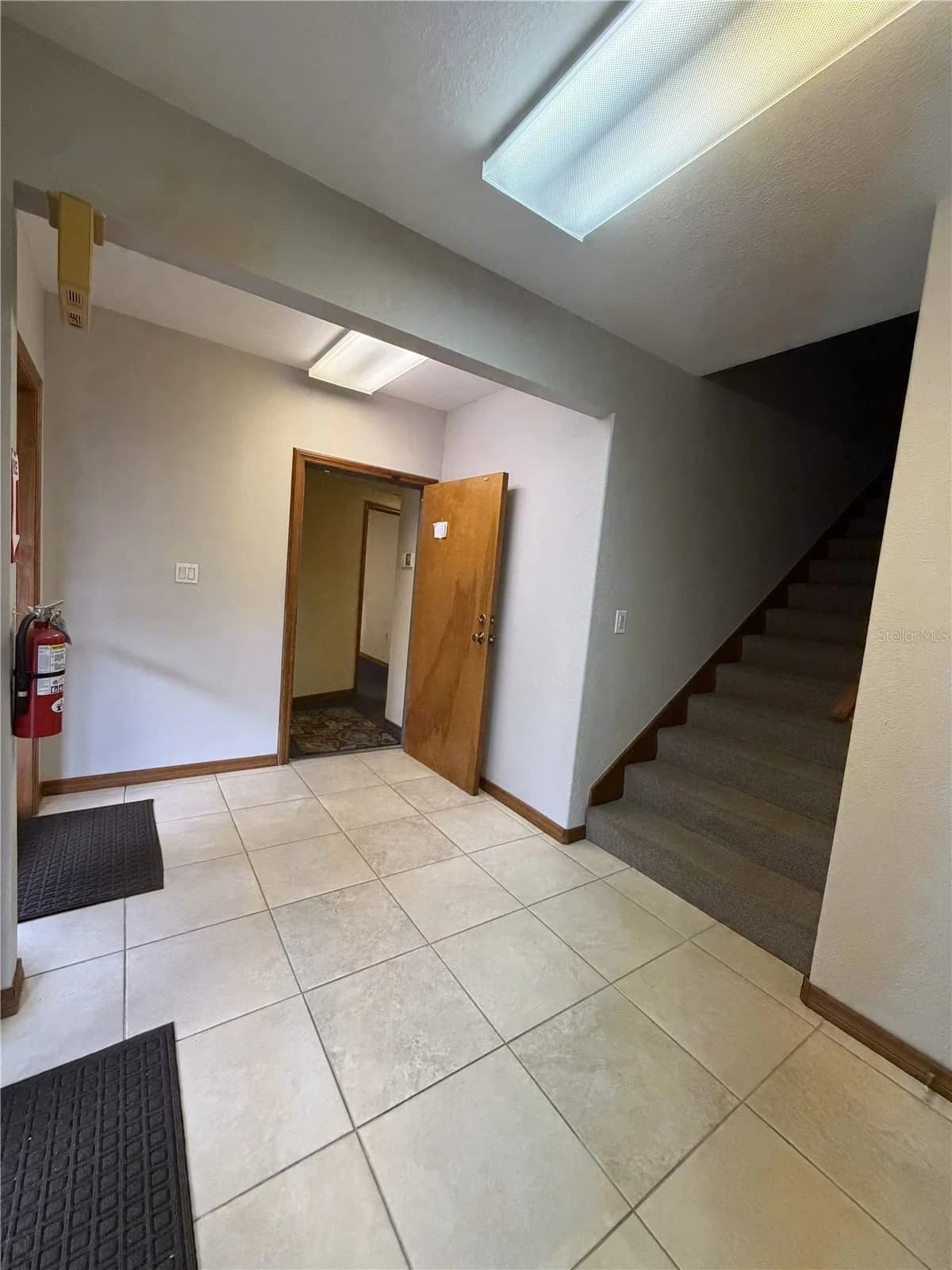 1400 OAK 4