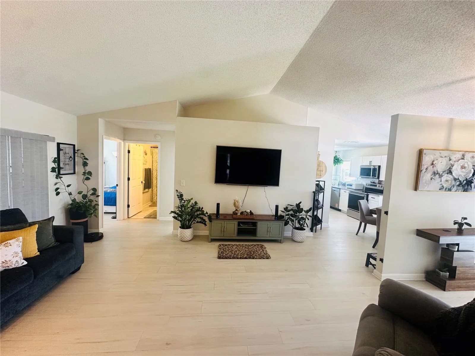 340 EDGEWOOD 4