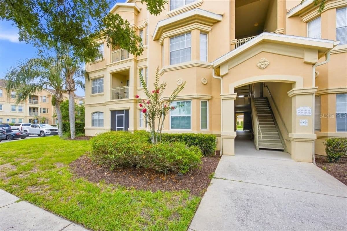 301 TERRACE RIDGE 3
