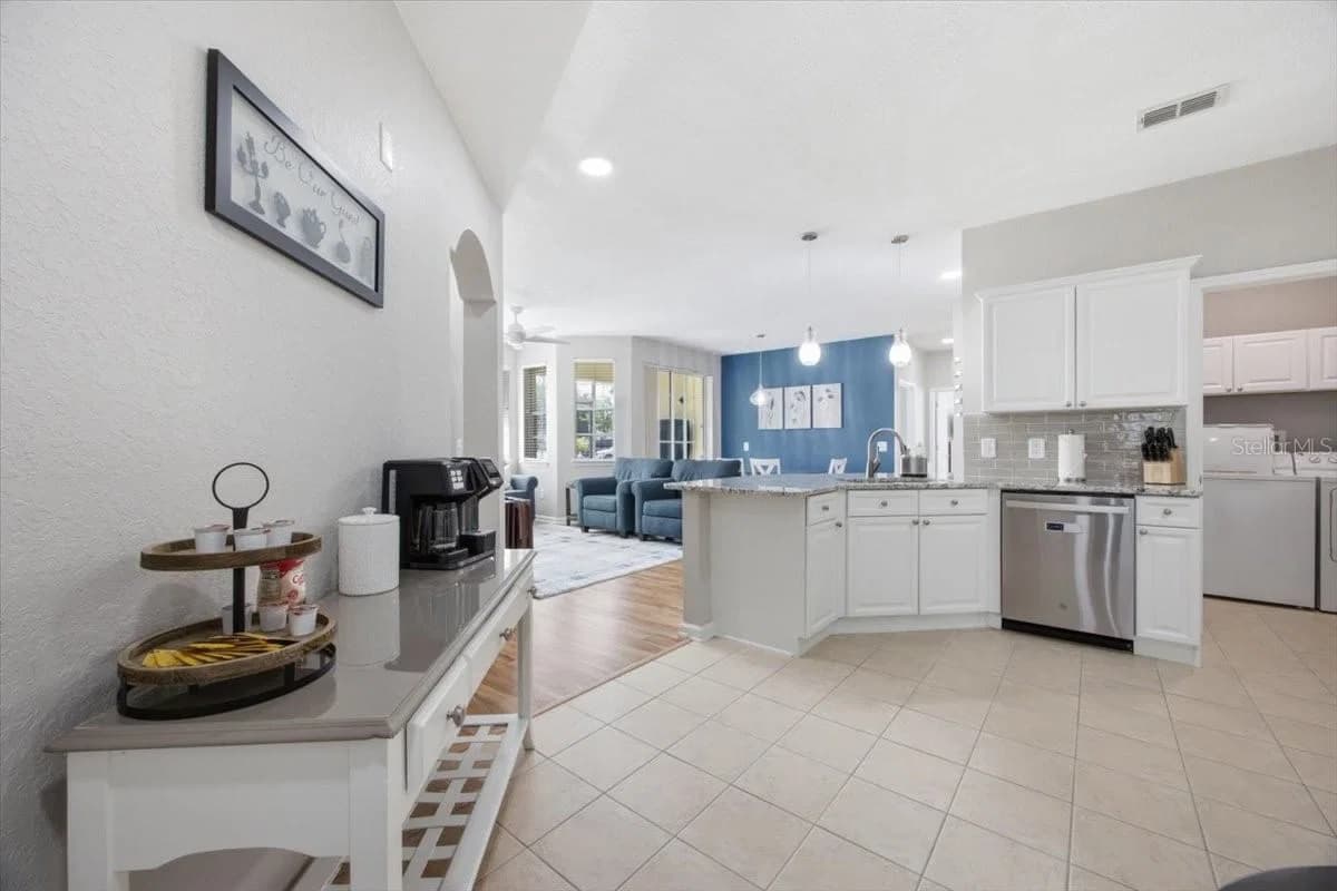 301 TERRACE RIDGE 4