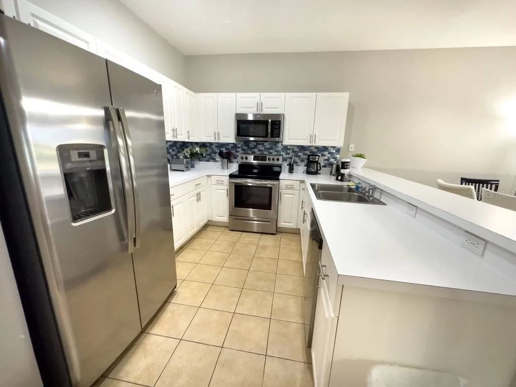 3137 SUN LAKE 5