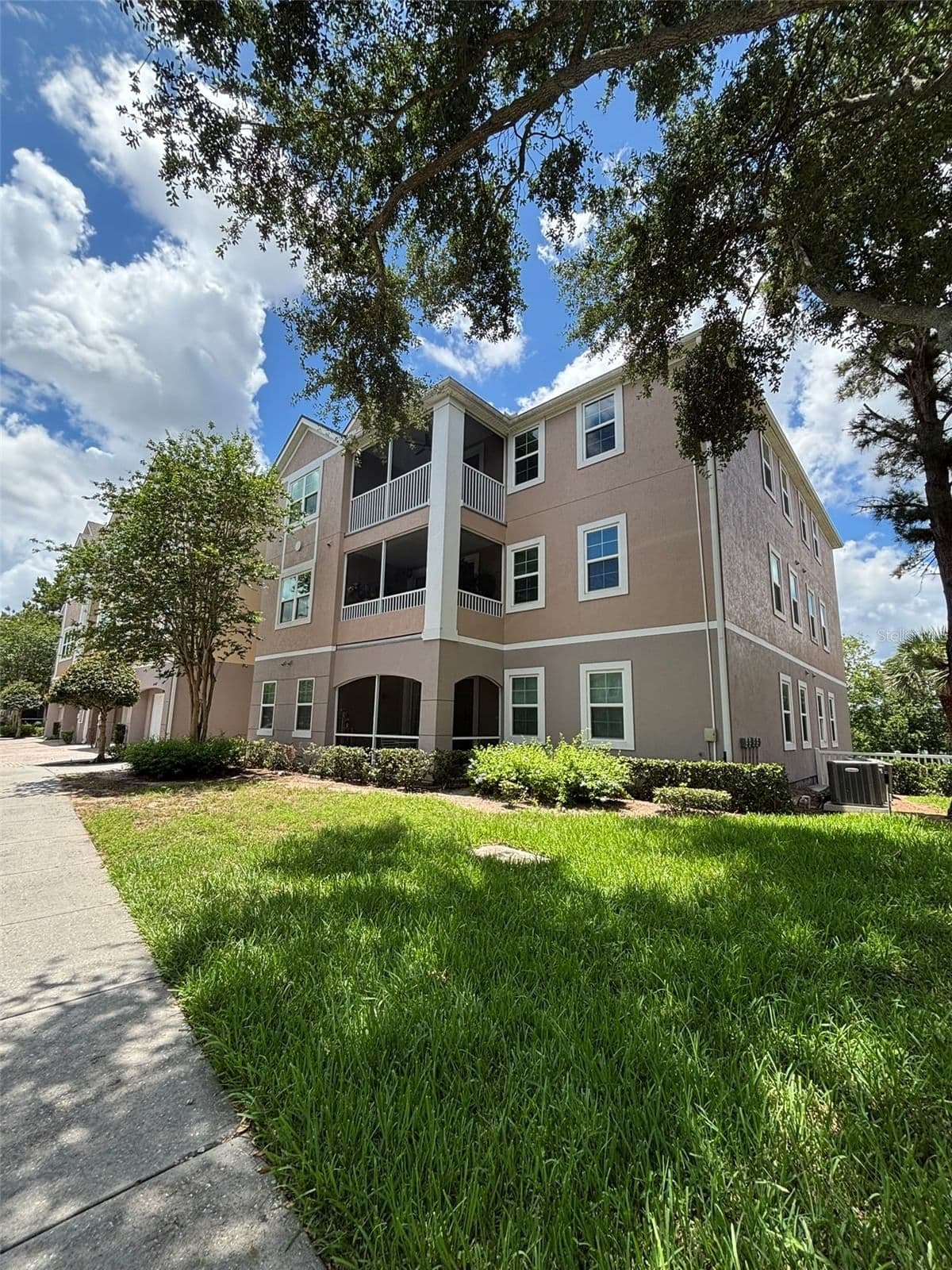 3468 SOHO, Orlando, FL 32835 2