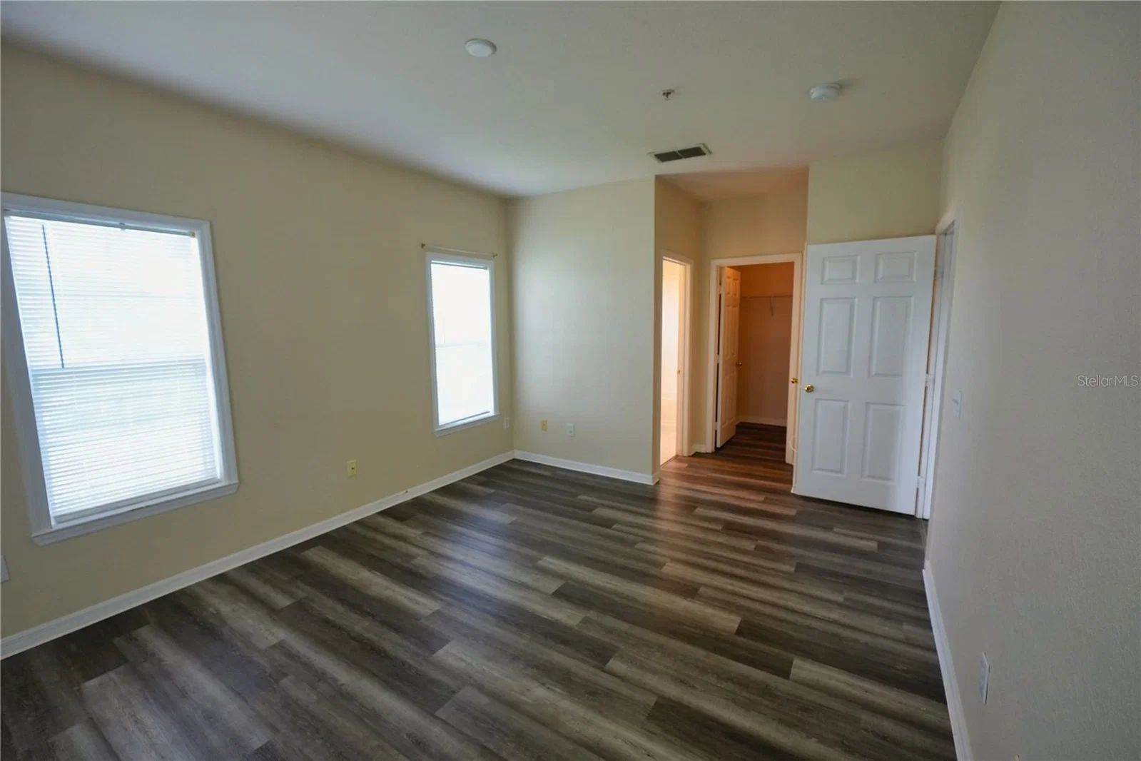 3757 CONROY RD 5