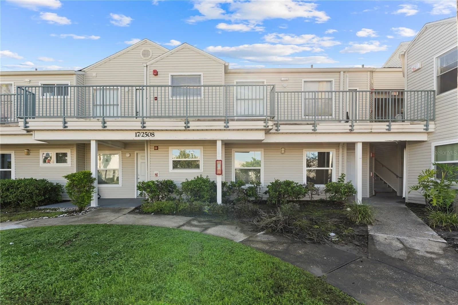 2508 WOODGATE 2