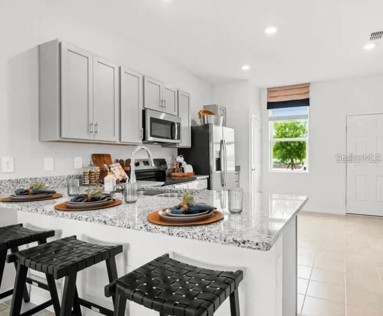 2852 SKYLINE LOOP, Kissimmee, FL 34758